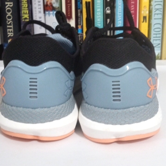 UNDER ARMOUR BLACK BLUE GRANITE HOVR SONIC 6 SNEAKERS SIZE 5 NWT - Picture 2 of 8